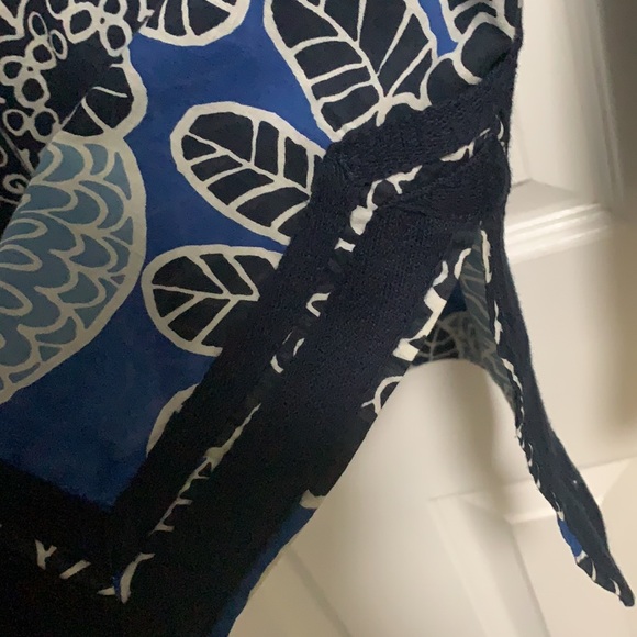 Tory Burch Blue Floral Tunic Size 4 Excellent Condition - Picture 8 of 10